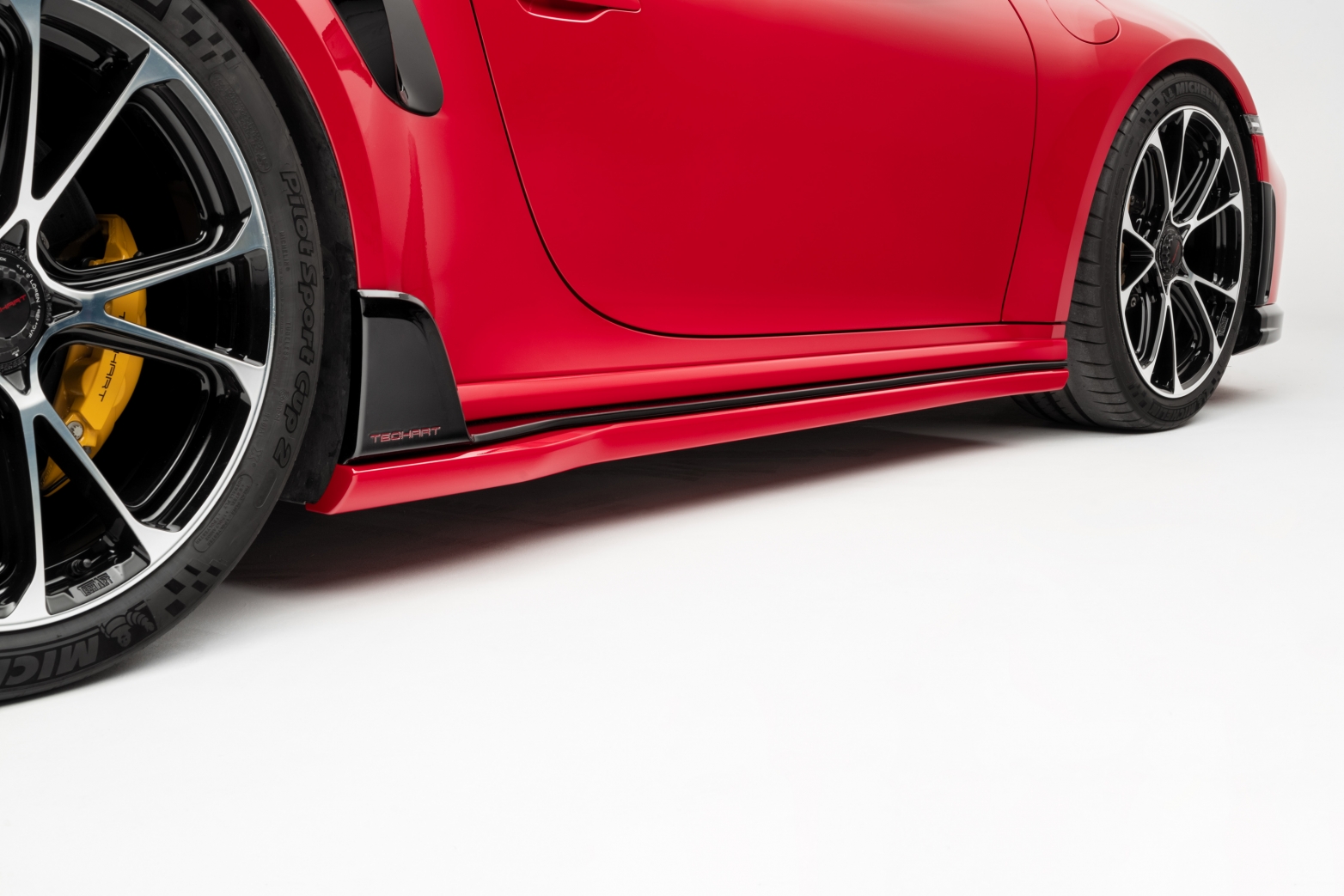 TA_092_Turbo_Detail_EXT_07-large-10--v.jpg