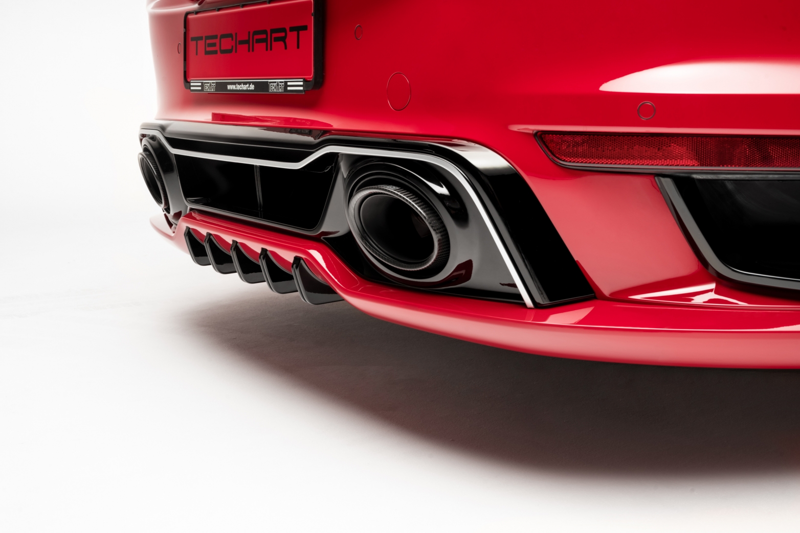 TA_092_Turbo_Detail_EXT_09-large-13--v.jpg