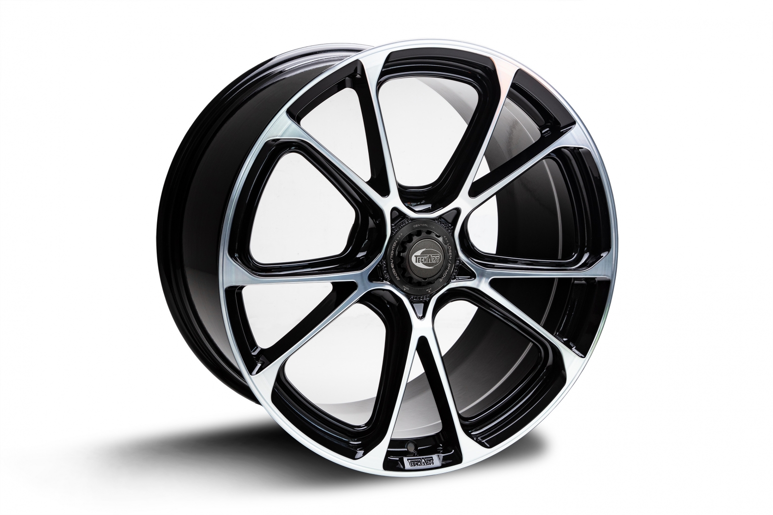 TECHART_Wheel_Formula_VI_CentralLock.jpg-large-28--v.jpg